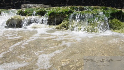 Waves on Rocks 3